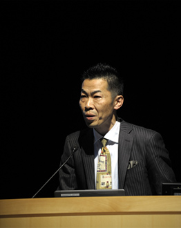 「SPRINGシンポジウム2015」での中畠の様子